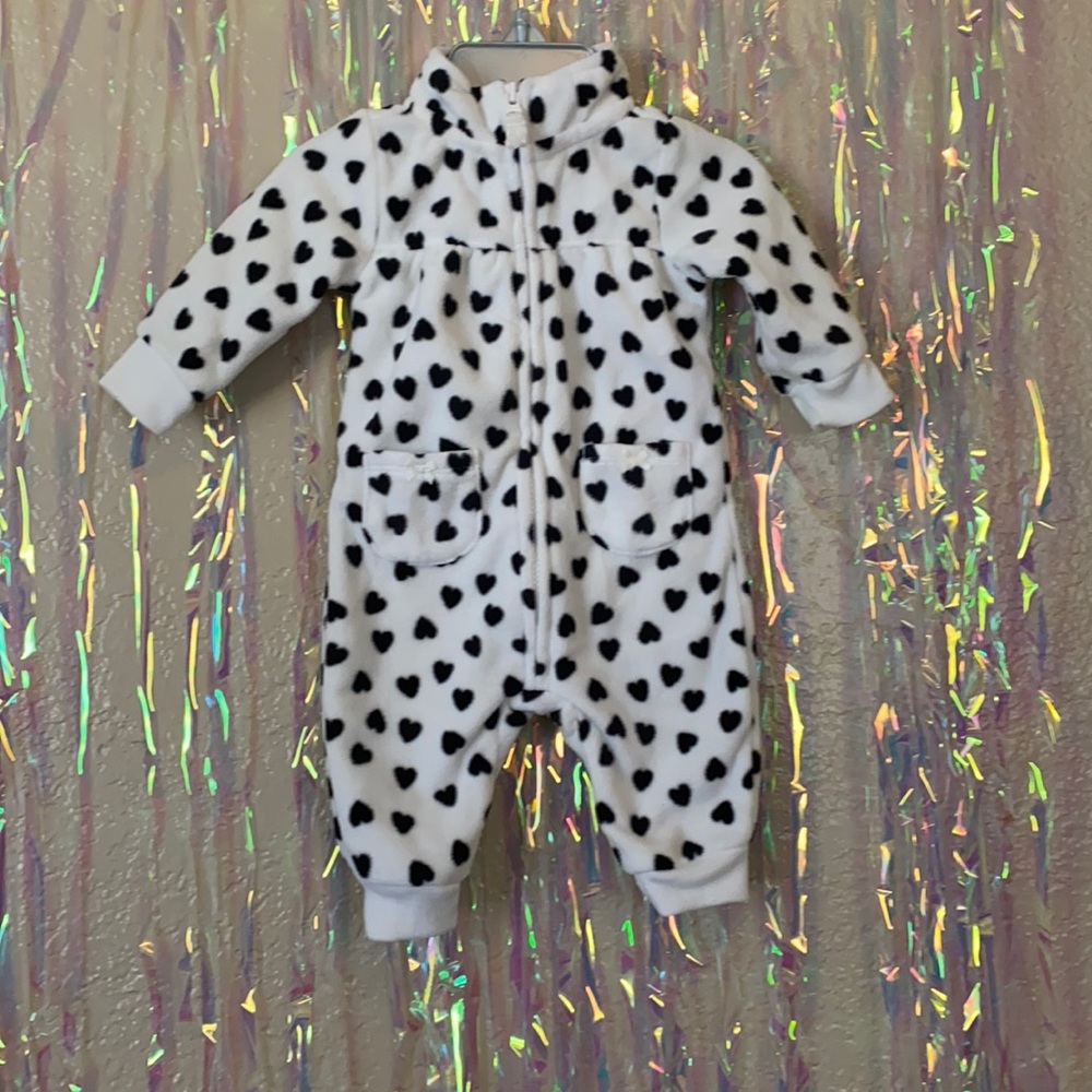 Newborn onesies, bodysuit.